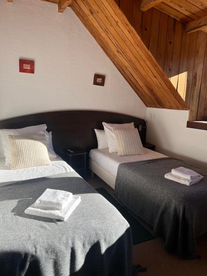 Le Prieuré Hotel Uvernet-Fours Esterno foto